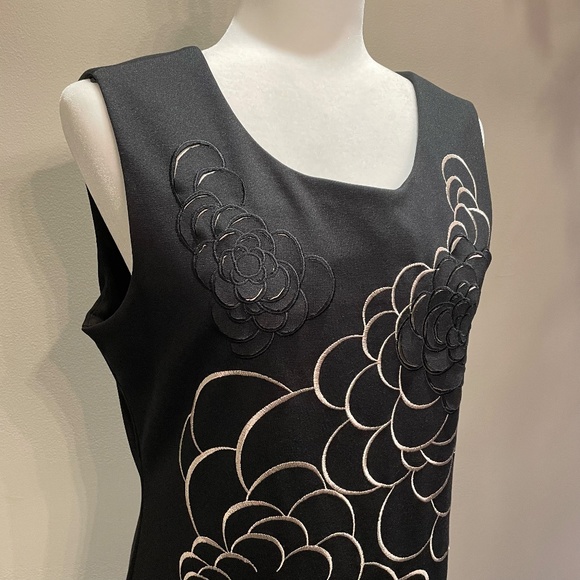 CARTISE * Chrysanthemum Appliqué Shift Dress BNWT - Picture 4 of 16